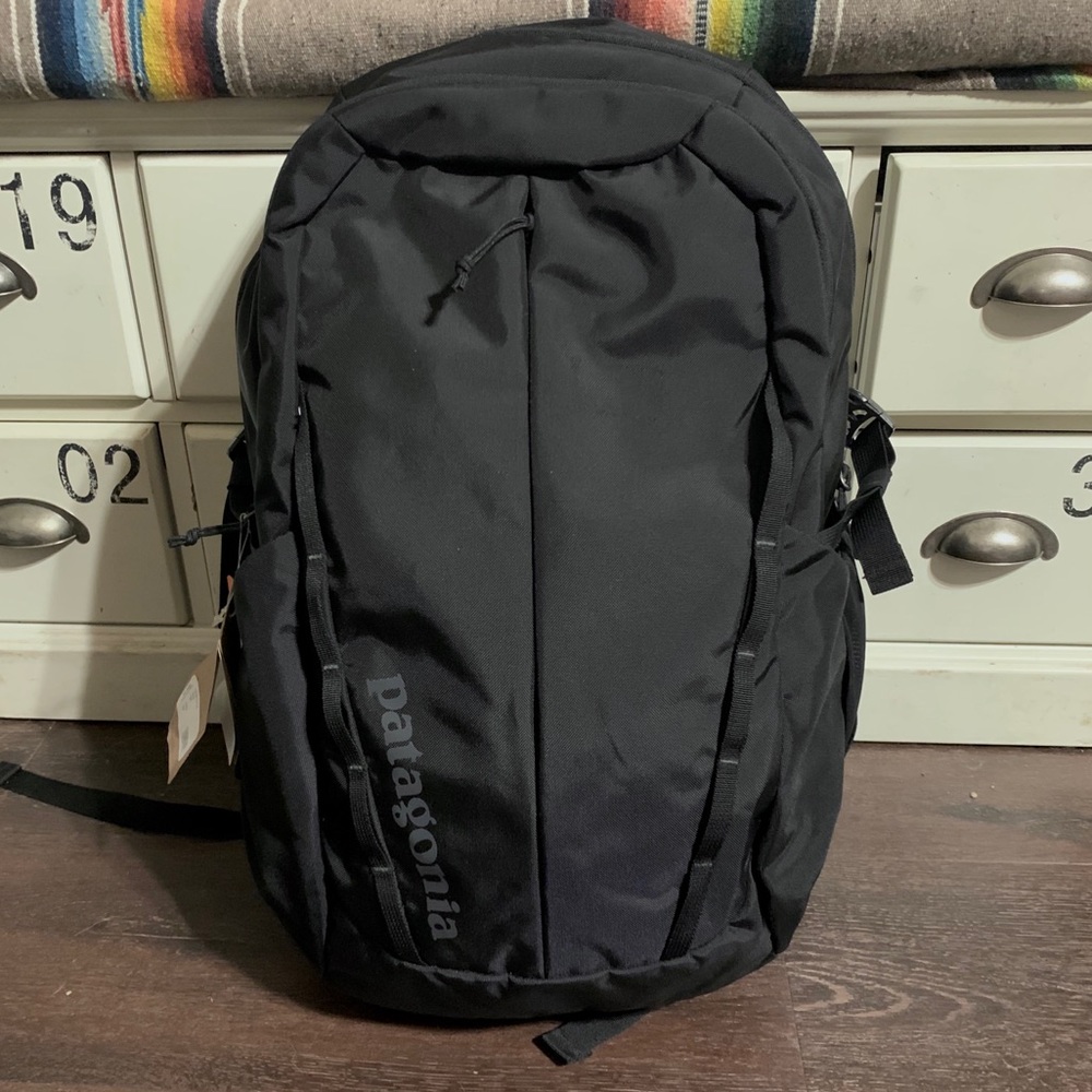 ***SOLD*** Patagonia Black Refugio Pack Backpack - Picture 2 of 14